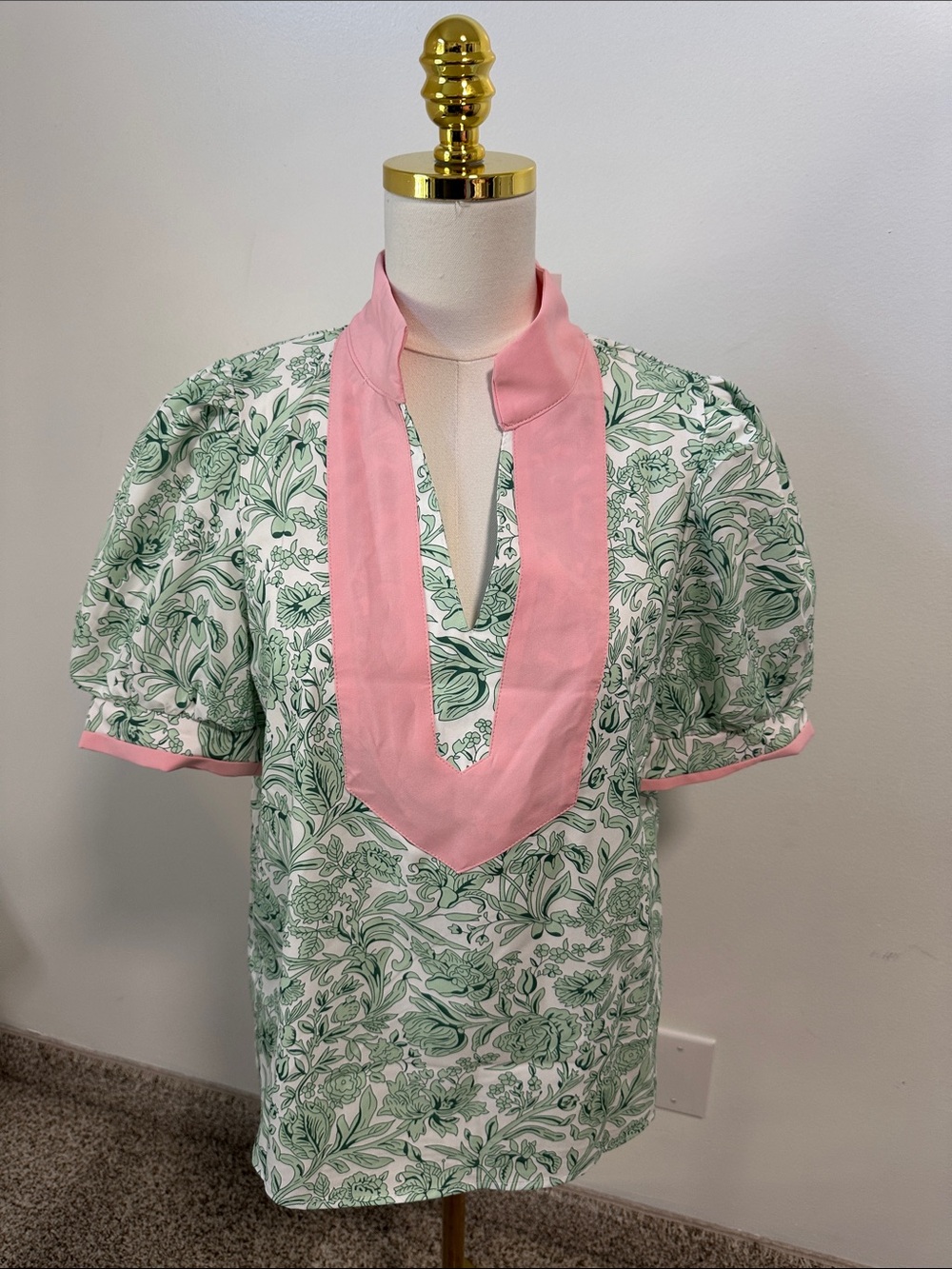 🌴 NWT Cicy Bell Blouse